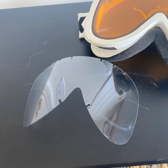 UVEX Racer Ski Goggles + Spare Clear Lens - Picture 2 of 5